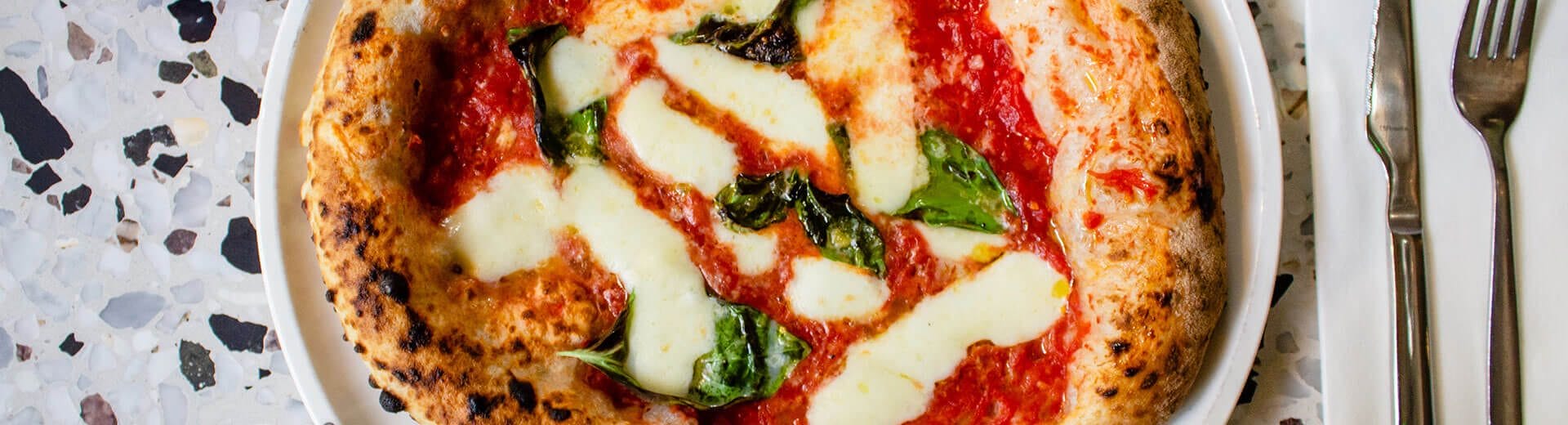 Miti e leggende sulla pizza, il piatto più amato dagli italiani